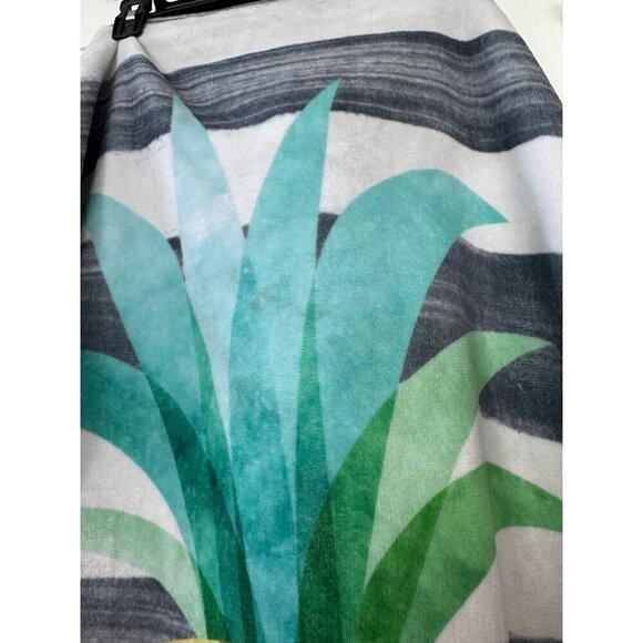 LIZ pineapple beach towel - Picture 6 of 12